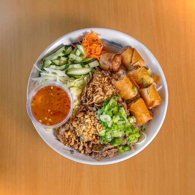 Chopped Fried Egg Rolls Vermicelli